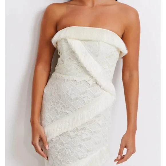 NWT PatBO White Crochet Strapless Fringe Trim Maxi Size 2 - Picture 2 of 8